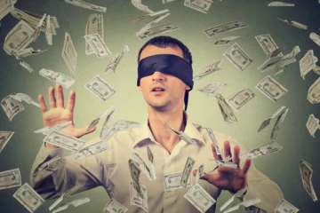 வீட்டில் பணம் தங்கமாட்டீங்குதா? கடன் தொல்லை ஓட இந்த பரிகாரத்தை உடனே செய்யுங்க