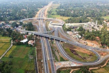 அதிவேக நெடுஞ்சாலைகளின் போக்குவரத்து 10 சதவீதத்தால் அதிகரிப்பு