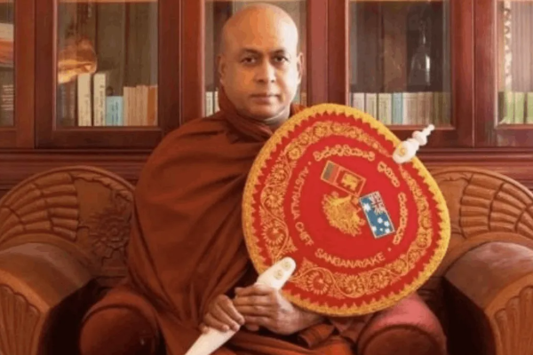 திருகோணமலை புத்தரை சர்ச்சையாக்கியது பொலிஸாரே; குடை பிடித்ததை மறந்து தேரர் குற்றச்சாட்டு | Police Caused Controversy Over Trincomalee Buddha