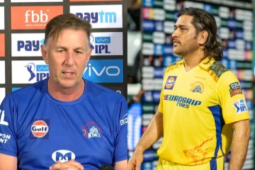 தோனி ஓய்வு பெருகிறாரா?முட்டாளாக்கி ..கடுப்பான சென்னை பௌலிங் கோச்!!