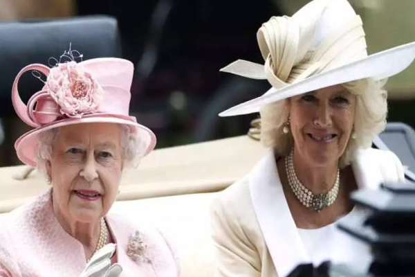 பிரித்தானிய ராணி கமிலாவுக்கு நேர்ந்த நிலை! | British Queen Camilla Is Infected With Corona