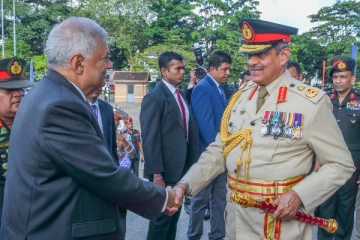 யாழ்ப்பாணத்தை சரத் பொன்சேகாவிடம் ஒப்படைத்த ரணில்