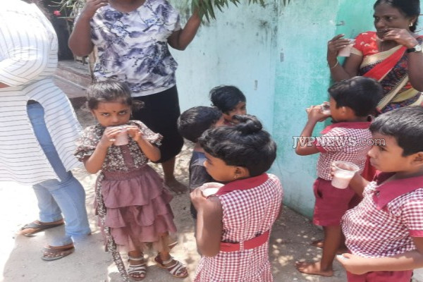யாழில் முள்ளிவாய்க்கால் கஞ்சியை ஆசையுடன் அருந்திய சிறுவர்கள்! | Commemoration Of Mullivaikal Porridge In Yali