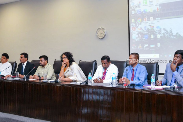 இலங்கையில் இயற்கையின் கோரதாண்டவம்; ஜனாதிபதியிடமிருந்து பறந்த உத்தரவு! | Nature Cruelty In Sri Lanka President Anura Oder இலங்கையில் இயற்கையின் கோரதாண்டவம்; ஜனாதிபதியிடமிருந்து பறந்த உத்தரவு! | Nature Cruelty In Sri Lanka President Anura Oder