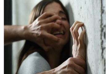 16வயது சிறுமிக்கு திருமணம்..பாலியல் உறவுக்கு கட்டாயப்படுத்தி பிளேடால் முகத்தை கிழித்து வெறிச்செயல்!