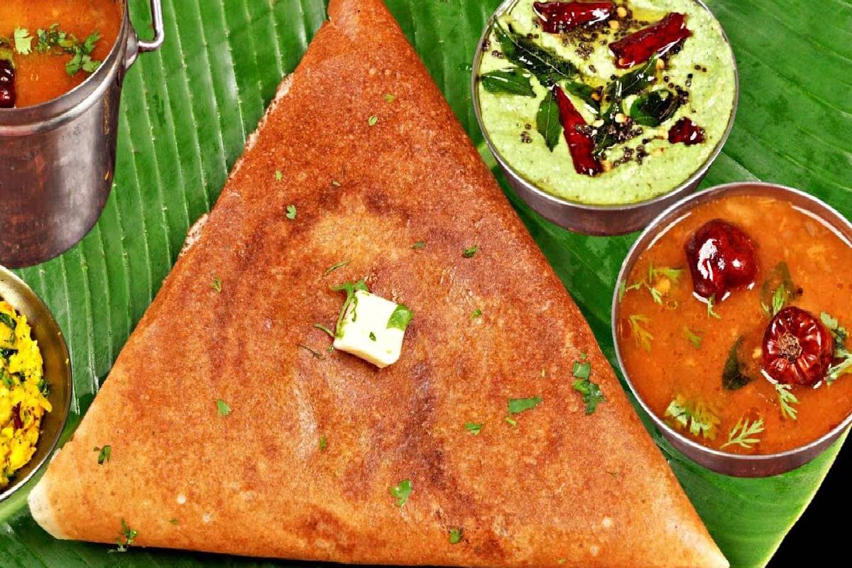 காலை உணவிற்கு மொறுமொறுப்பான சோள மா தோசை - பத்து நிமிடத்தில் எப்படி செய்வது? | Crunchy Corn Dosa For Breakfast How To Make