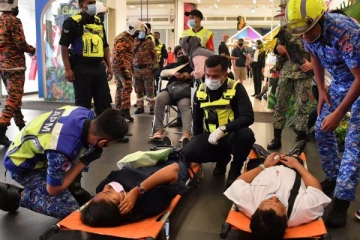 நேருக்கு நேர் மோதிக்கொண்ட இரயில்கள்;  160 பயணிகளின் நிலை?