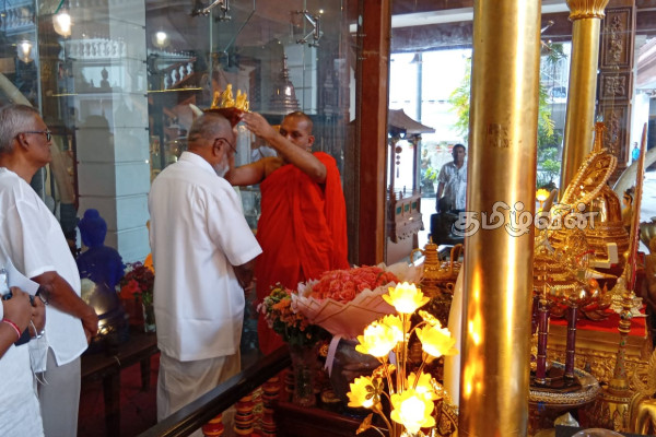 டக்ளஸ் தேவானந்தாவுக்கு பௌத்த தேரர் வழங்கிய அறிவுரை | Vicar S Advice To Douglas