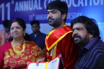 இந்தப் பெருமை எல்லாம் என் பெற்றோருக்கே... - கவுரவ டாக்டர் பட்டம் பெற்ற சிம்பு நெகிழ்ச்சி பேச்சு!