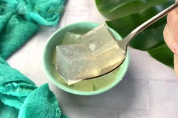 குழந்தைகள் விரும்பி சாப்பிடும் இளநீர் ஜெல்லி... சுலபமா தயார் செய்வது எப்படி?