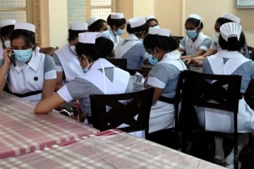 இலங்கையில் முற்றாக முடங்கும் சுகாதார கட்டமைப்பு - கவலையில் வைத்தியர்கள்