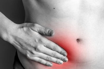 தொப்புள் அருகில் வீக்கமா? அலட்சியமா இருக்காதீங்க