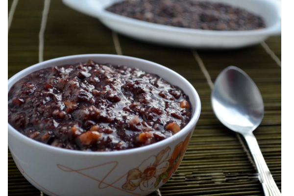 நோய் எதிர்ப்பு சக்தி தாறுமாறாக அதிகரிக்க வேண்டுமா? இந்த ஒரு கருப்பு அரிசி செய்யும் அற்புதம் | Black Kavuni Rice Kazhi Eating Health