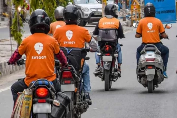 ஆன்லைன் ஆர்டர் உணவு ப்ரியர்களுக்கு அதிர்ச்சி கொடுத்த ஸ்விக்கி (Swiggy) - இனி இதுக்கும் கட்டணம்..!