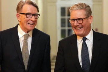 பிரித்தானிய உயர்மட்ட அதிகாரி Olly Robbins பதவி நீக்கம்! பிரதமருக்கும் அழுத்தம்