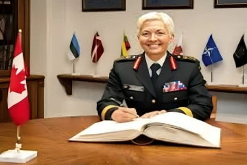 வரலாற்றில் முதல் முறை; கனடா ராணுவ தளபதியாக பெண் நியமனம்