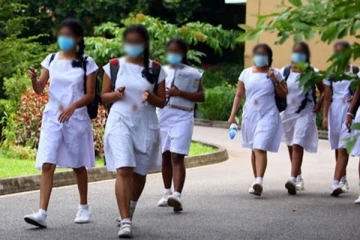 பாடசாலைகளை   திறப்பதற்கான வழிகாட்டல்கள் சமர்ப்பிப்பு