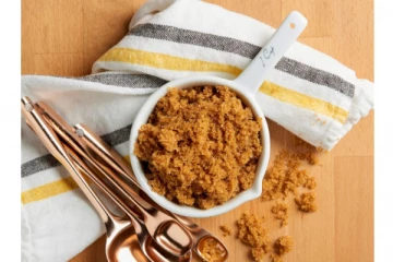 வெள்ளை சர்க்கரையை விட நாட்டு சர்க்கரை உடலுக்கு ரொம்ப நல்லது! ஏன் தெரியுமா?