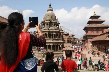 இந்தியாவிலிருந்து வரும் சுற்றுலா பயணிகளுக்கு தடை விதித்த நாடு!