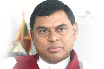 பசில்   தயவு செய்து ஆறு மாதங்கள் அரசாங்கத்திலிருந்து  விலகியிருங்கள்!