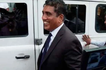 හිටපු අමාත්‍ය ජොන්ස්ටන් ප්‍රනාන්දු නීතිවිරෝධී වත්කම් විමර්ශන කොට්ඨාසයට
