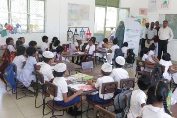 திருகோணமலையில் பல லட்சம் செலவில் தளபாடங்கள் திருத்தியமைக்கப்பட்டு பாடசாலை நிர்வாகிகளிடம் கையளிப்பு!