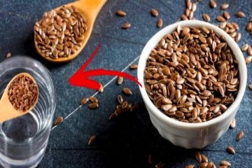 ஆளிவிதை இரவு நீரில் ஊற வைத்து காலையில் குடிச்சா என்ன நடக்கும்? தெரிஞ்சிக்கோங்க!!