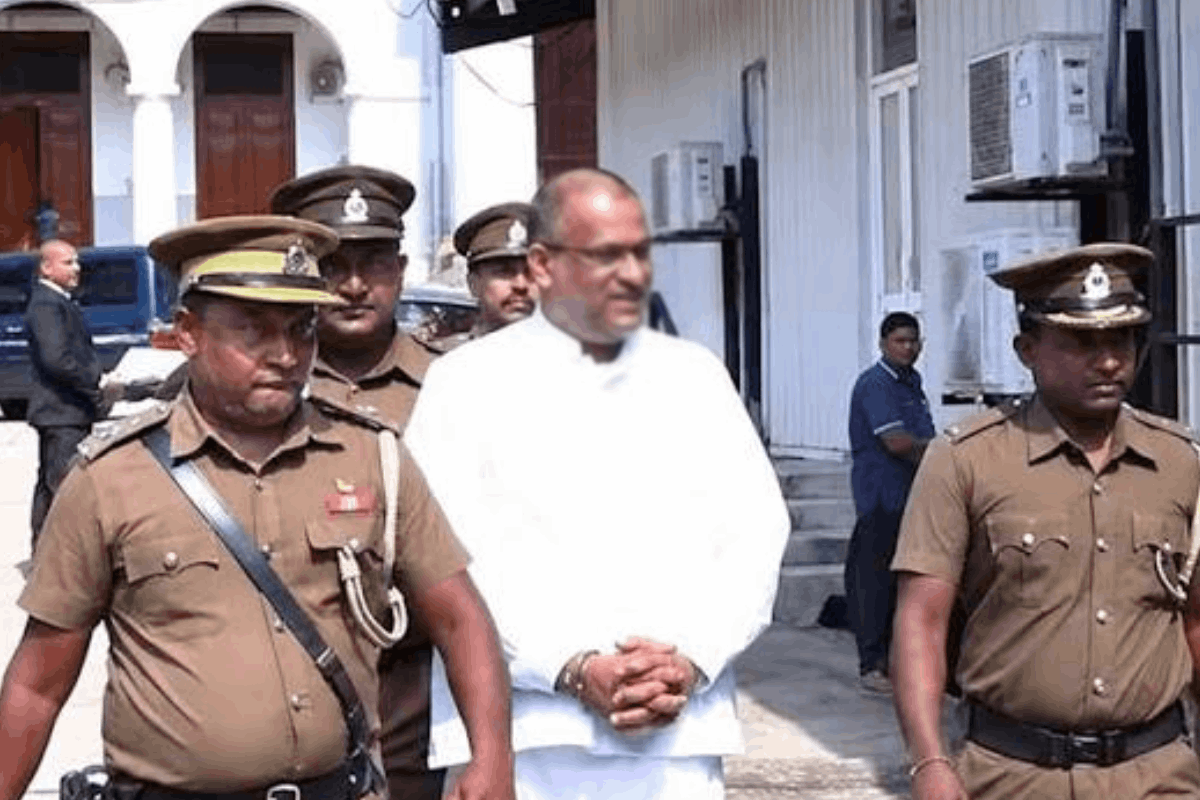 ஞானசாரர் விவகாரத்தில் மைத்திரி செய்த தவறு.. ரோஹித கடும் விமர்சனம் | Maithripala Gnanasara Rohitha Sharp Criticism ஞானசாரர் விவகாரத்தில் மைத்திரி செய்த தவறு.. ரோஹித கடும் விமர்சனம் | Maithripala Gnanasara Rohitha Sharp Criticism