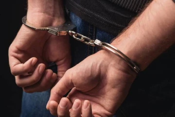 மனைவி கொலை விவகாரம்; 14 வருடத்திற்குப் பிறகு சிக்கிய நபர்!