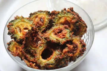 கசப்பே இல்லாமல் பாகற்காயை சமைக்க வேண்டுமா? இதை மட்டும் செய்தாலே போதும்