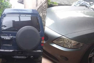 முன்னாள் அமைச்சரது உறவினரின் இல்லத்தில் பெறுமதிமிக்க வாகனங்கள் மீட்பு