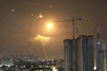 விமானநிலையத்தை இலக்குவைத்து ஹமாஸ் தாக்குதல்