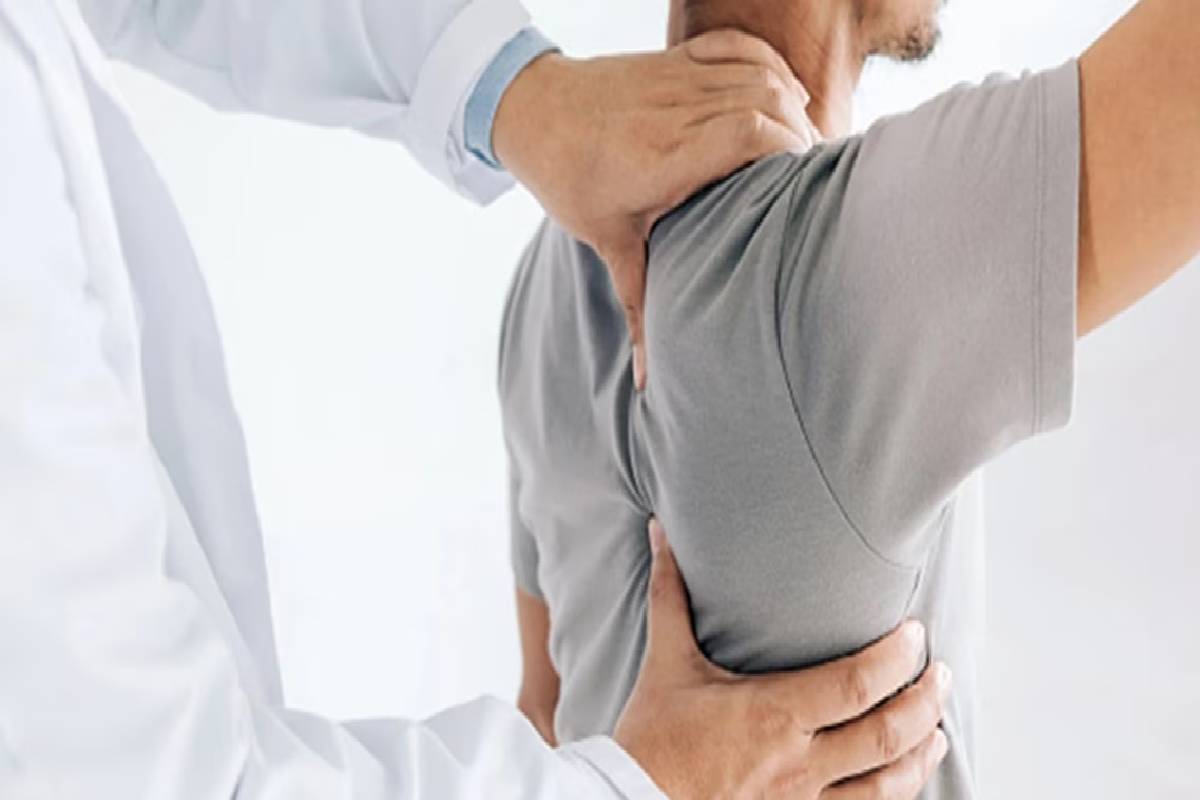 முதுகின் இந்த இடத்தில் வலி இருக்கா? மாரடைப்பு குறித்து இதய நிபுணர் எச்சரிக்கை! | Is Your Back Pain A Secret Sign Of Heart Attack