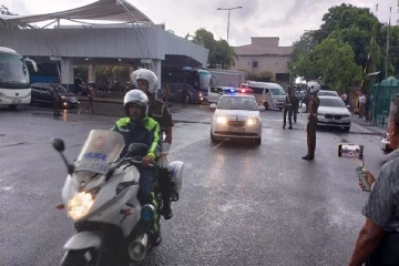 கட்டுநாயக்காவில் பலத்த பாதுகாப்பு - இலங்கை வந்தடைந்த கிரிக்கெட் அணிகள்