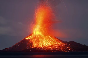 இந்தோனேஷியாவில் வெடித்து சிதறிய செமெரு எரிமலையில் சிக்கி பலர் பலி