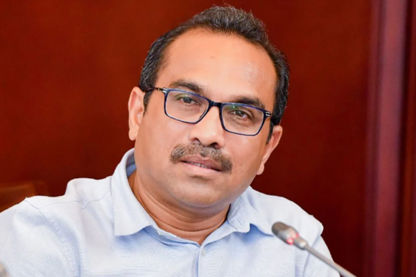 ரணிலின் கைது சிறிய பிரச்சினை: எம்மை எதுவும் செய்ய முடியாது - பிமல் ரத்நாயக்க எக்காளம் | Bimal Rathnayake Abt Ranil Wickremesinghe Arrest