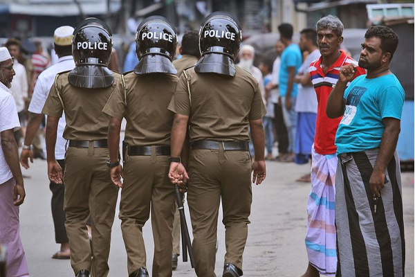 யாழில் இரு சிறுமிகளை கடத்திய ஐவர் விளக்க மறியல்! | The Five Who Kidnapped Two Girls In Yali Protest