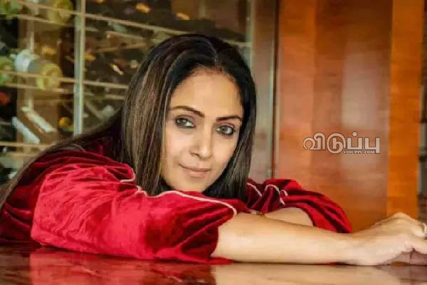 முதல் முறையாக அதை செய்யும் நடிகை சிம்ரன்.. இனி அதிரடி தான்! | Actress Simran Became Producer