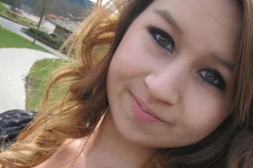 இணையம் வாயிலாக கனேடிய இளம்பெண்ணைத் தொந்தரவு செய்த நபர்: அந்த பெண் எடுத்த துயர முடிவு