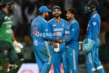 මැච් එකේ සුපිරි ජයත් එක්ක ඉන්දියානුවන් ජය සමරයි.. (PHOTOS)