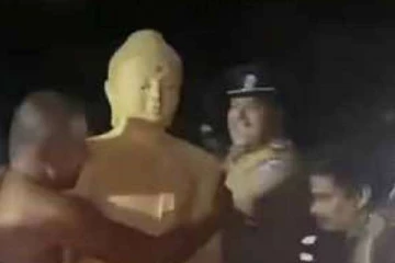 அகற்றப்பட்ட புத்தர் சிலை அதே இடத்தில் வைக்கப்படும் ; பாதுகாப்பு அமைச்சரின் அதிரடி அறிவிப்பு