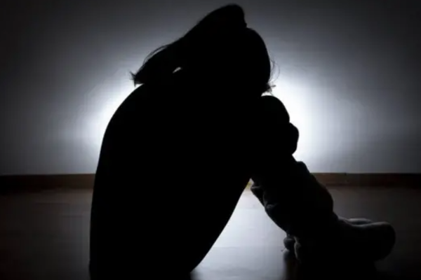 இளம்பெண்ணை காரில் கடத்தி கூட்டு பாலியல் வன்கொடுமை | Young Woman Kidnapped In Car And Gang Raped இளம்பெண்ணை காரில் கடத்தி கூட்டு பாலியல் வன்கொடுமை | Young Woman Kidnapped In Car And Gang Raped