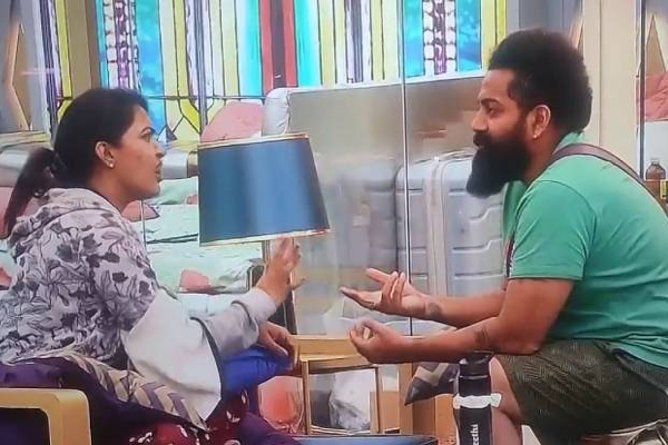 பிக் பாஸ் ரட்சிதா வெளியிட்ட புகைப்படம்... பொங்கும் கடலுக்கு மத்தியில் கிளாமர் போஸ் | Bigg Boss Rachitha Mahalakshmi Recent Photos Viral