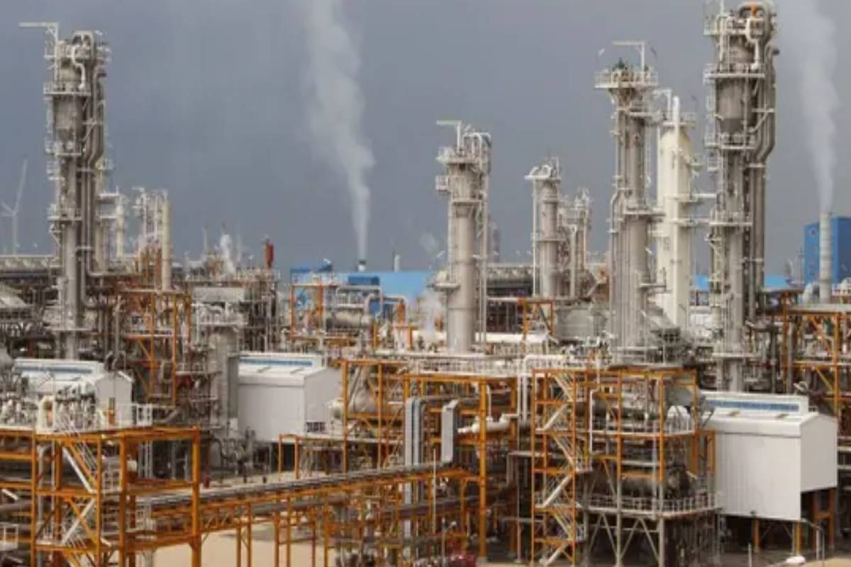 ஈரானுக்கு கடுமையான பொருளாதார அடி - மிகப்பெரிய இரசாயன ஆலை மீது இஸ்ரேல் சக்திவாய்ந்த தாக்குதல் | Israel Iran Petrochemical Complex At Asaluyeh