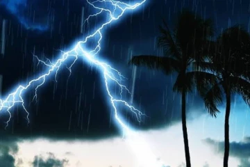 பலத்த மின்னல் குறித்து விடுக்கப்பட்ட எச்சரிக்கை