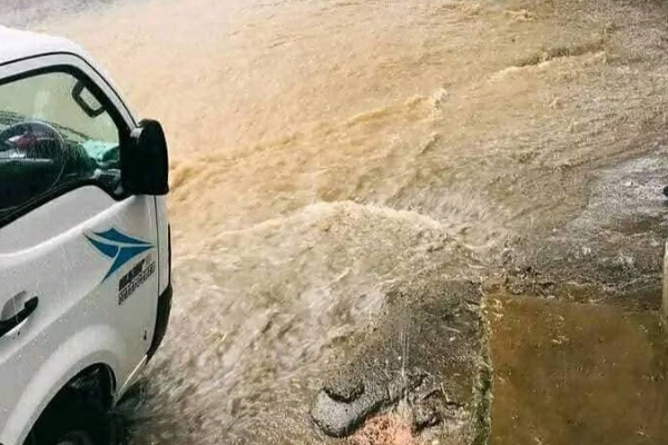 திடீர் மழையால் வெள்ளக்காடான மஸ்கெலியா | Maskeliya Flooded Due To Sudden Rain