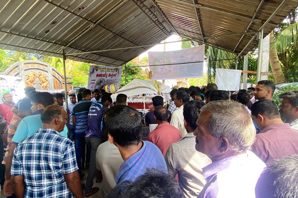 மட்டக்களப்பில் உயிரிழந்த இளம் ஊடகவியலாளரின் உடல் நல்லடக்கம் (Photos) | Death Of A Young Journalist From Batticaloa