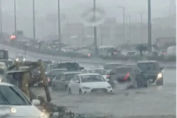 மேகவெடிப்பு: கொட்டித்தீர்க்கும் கனமழை - நாடே நீரில் முழ்கும் அபாயம்!