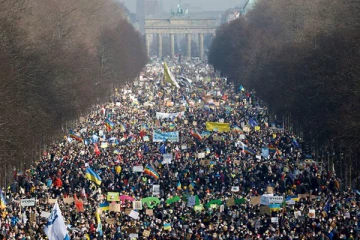 ஜேர்மனியில் நடத்தப்பட்ட மாபெரும் மக்கள் பேரணி: அலையலையாய் திரண்ட மக்கள்!