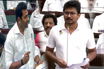 3 வீடு இருக்க .. ஏன் அரசு பங்களாவில் இருக்கிங்க.. சபையில் உதயநிதி மீது விளாசல்!